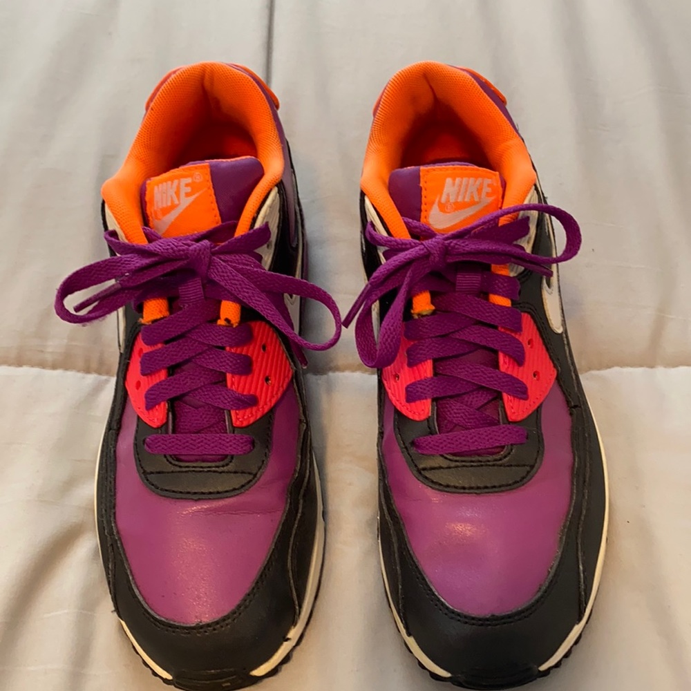 Nike air max size 6.5Y sneakers